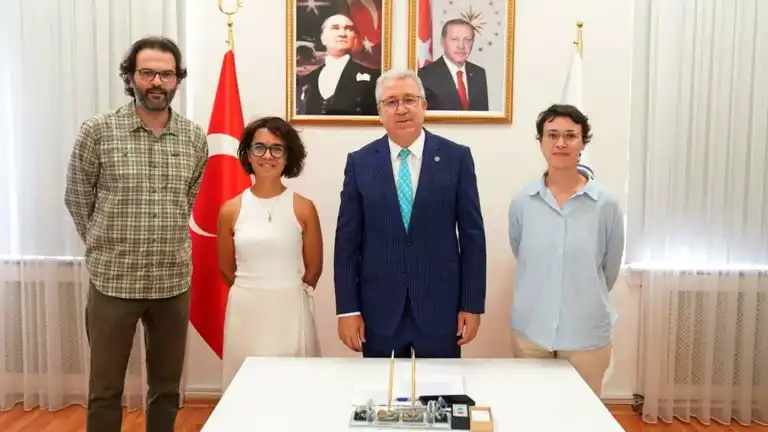 Ay ve Mars'ta Domates Yetiştirme Hayali!