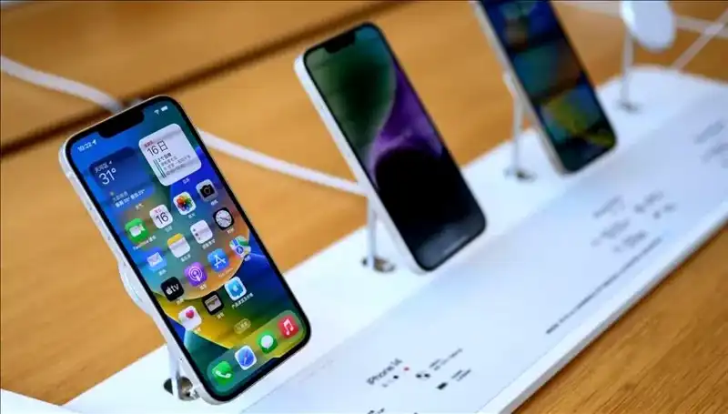 Apple, iPhone Üretimini Çin'den Taşıyor
